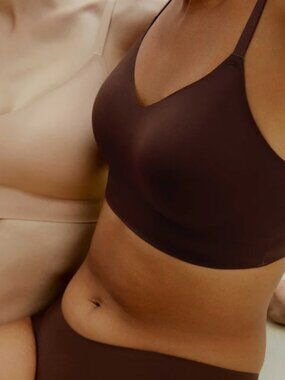 Bundle of Neiwai Barely Zero fixed cup clasp bras